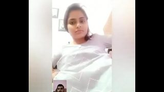 जवान लड़की वेबकॅम पे नंगी हुई